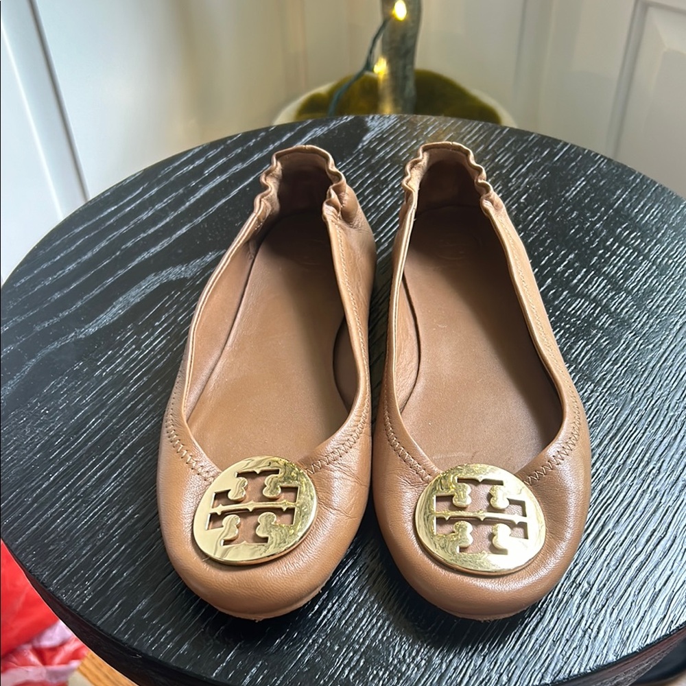 Tory Burch Tan Gold Flats